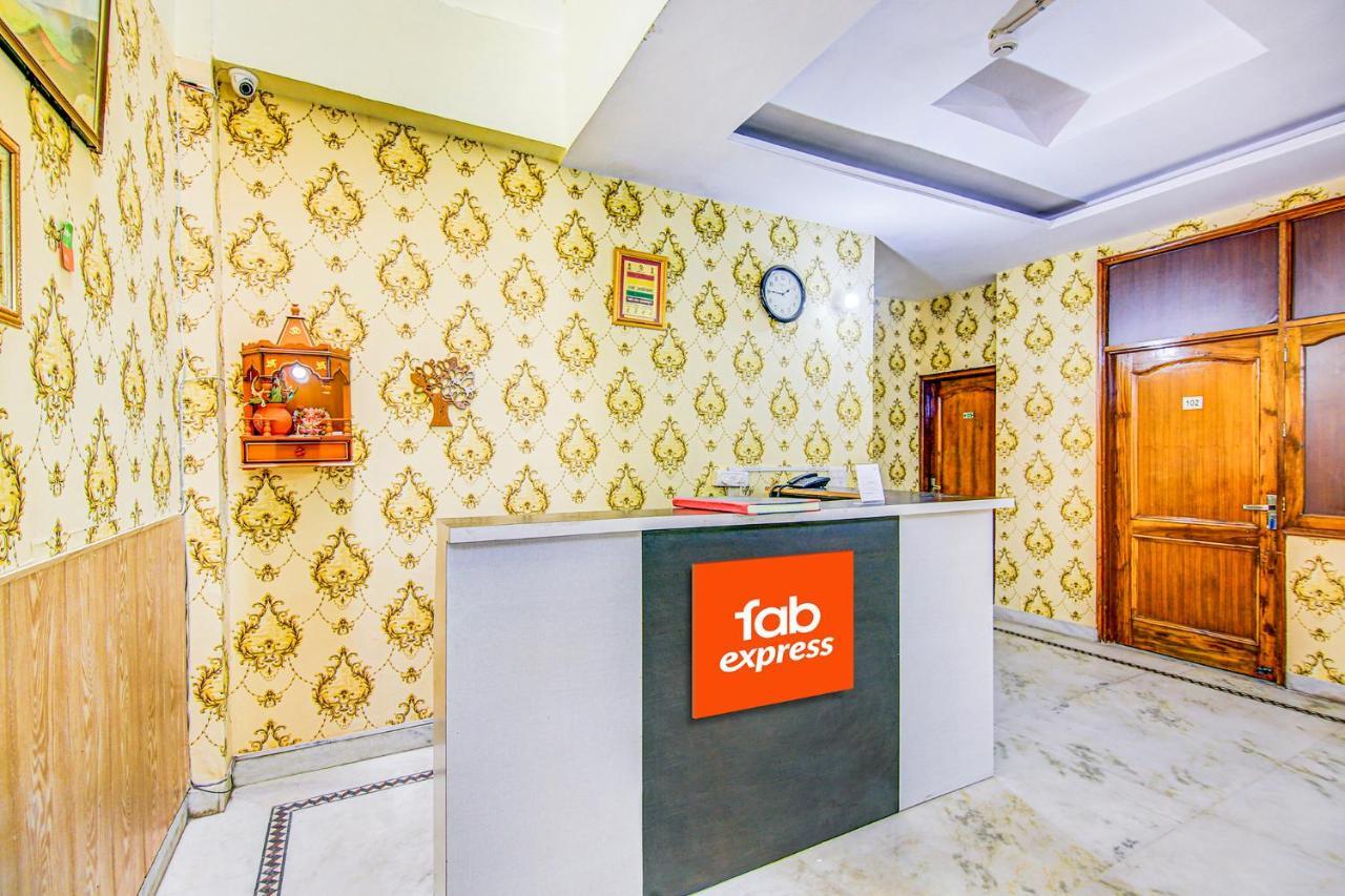 Fabexpress Royal Ashray Hotel Noida Eksteriør billede