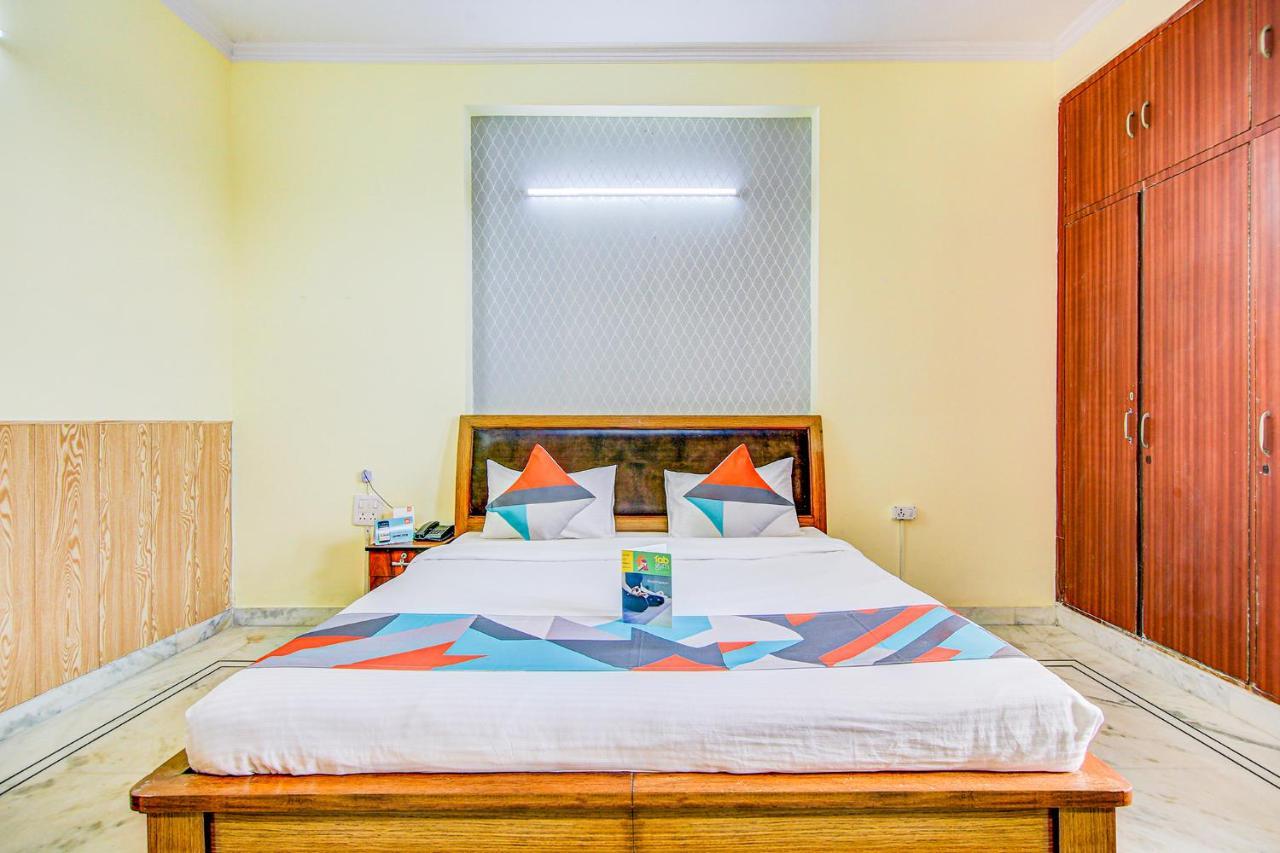 Fabexpress Royal Ashray Hotel Noida Eksteriør billede