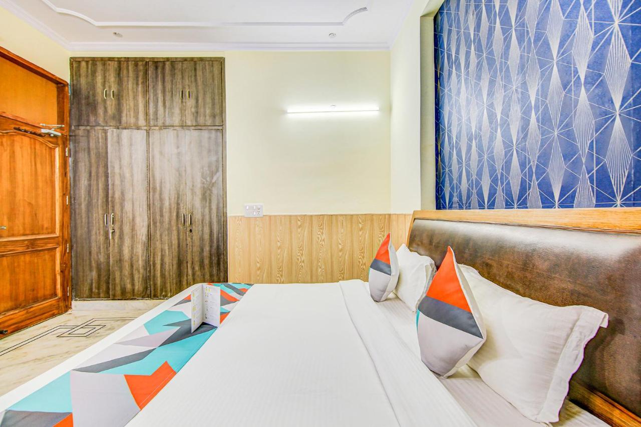 Fabexpress Royal Ashray Hotel Noida Eksteriør billede